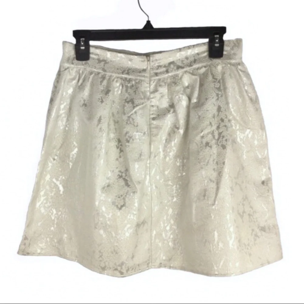 Copper Key Cream & Metallic Silver Jacquard Pleated Mini Skirt